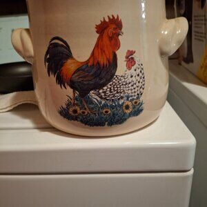 Home and Garden Rooster Bean Pot